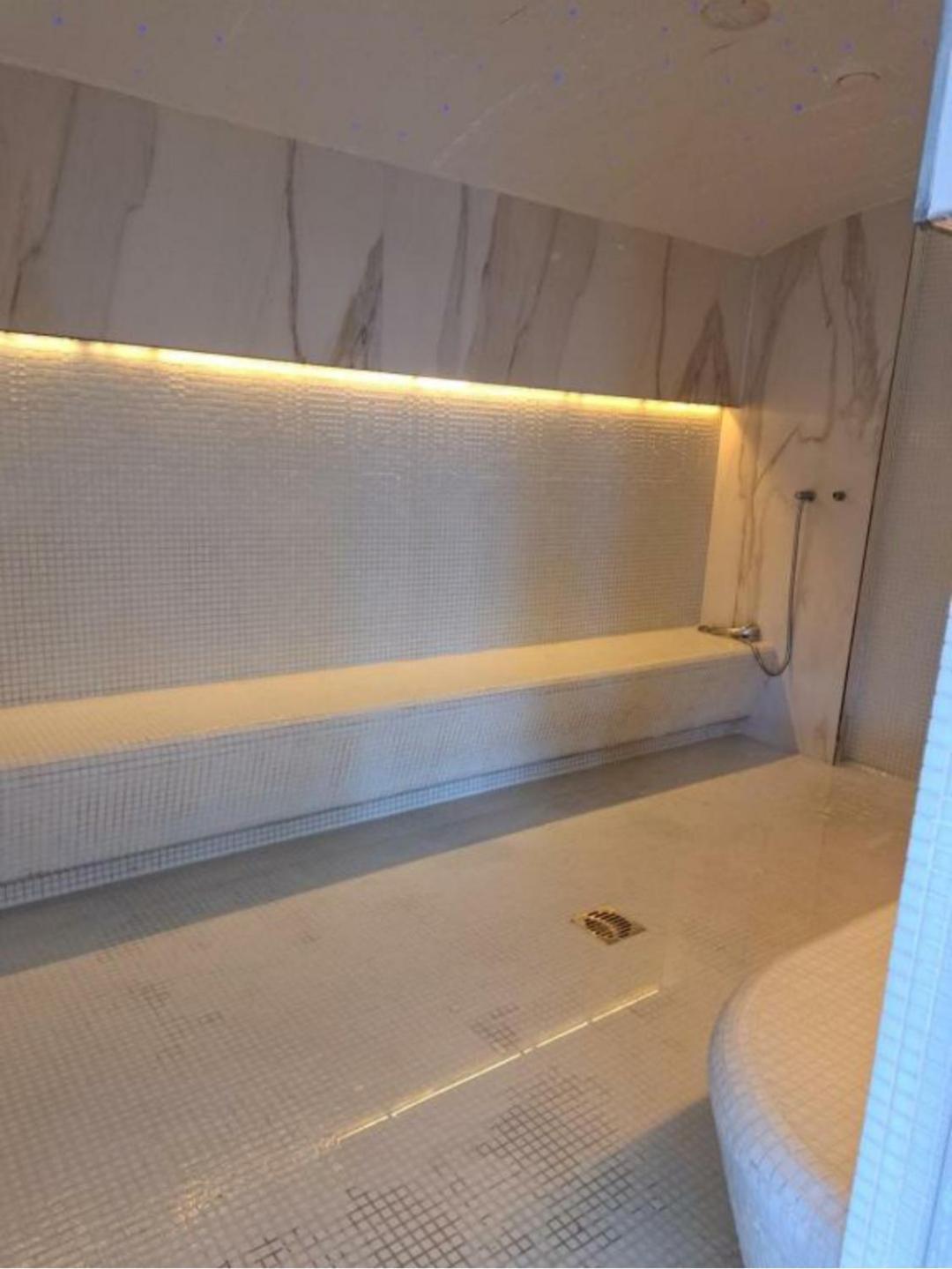 Luxury Suite Alezzi Beach Apartment Piscina Incalzita Sauna Jacuzzi Parking Navodari Bagian luar foto