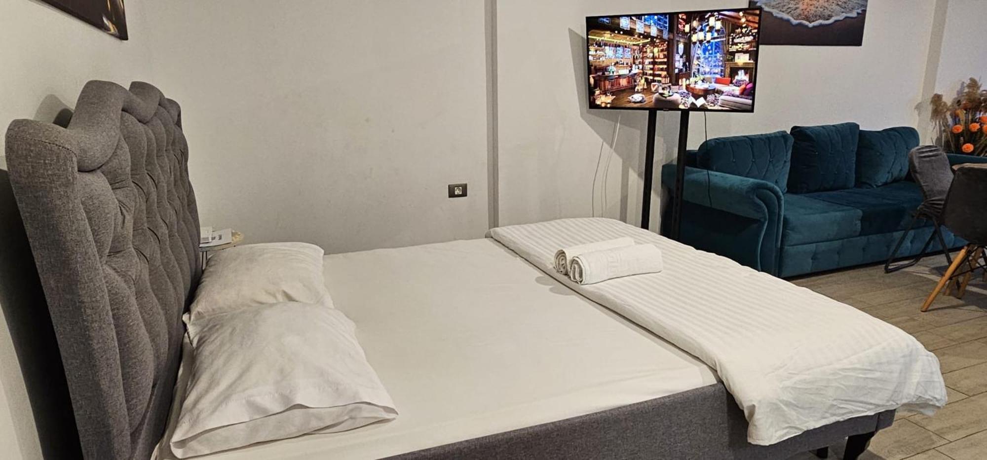 Luxury Suite Alezzi Beach Apartment Piscina Incalzita Sauna Jacuzzi Parking Navodari Bagian luar foto