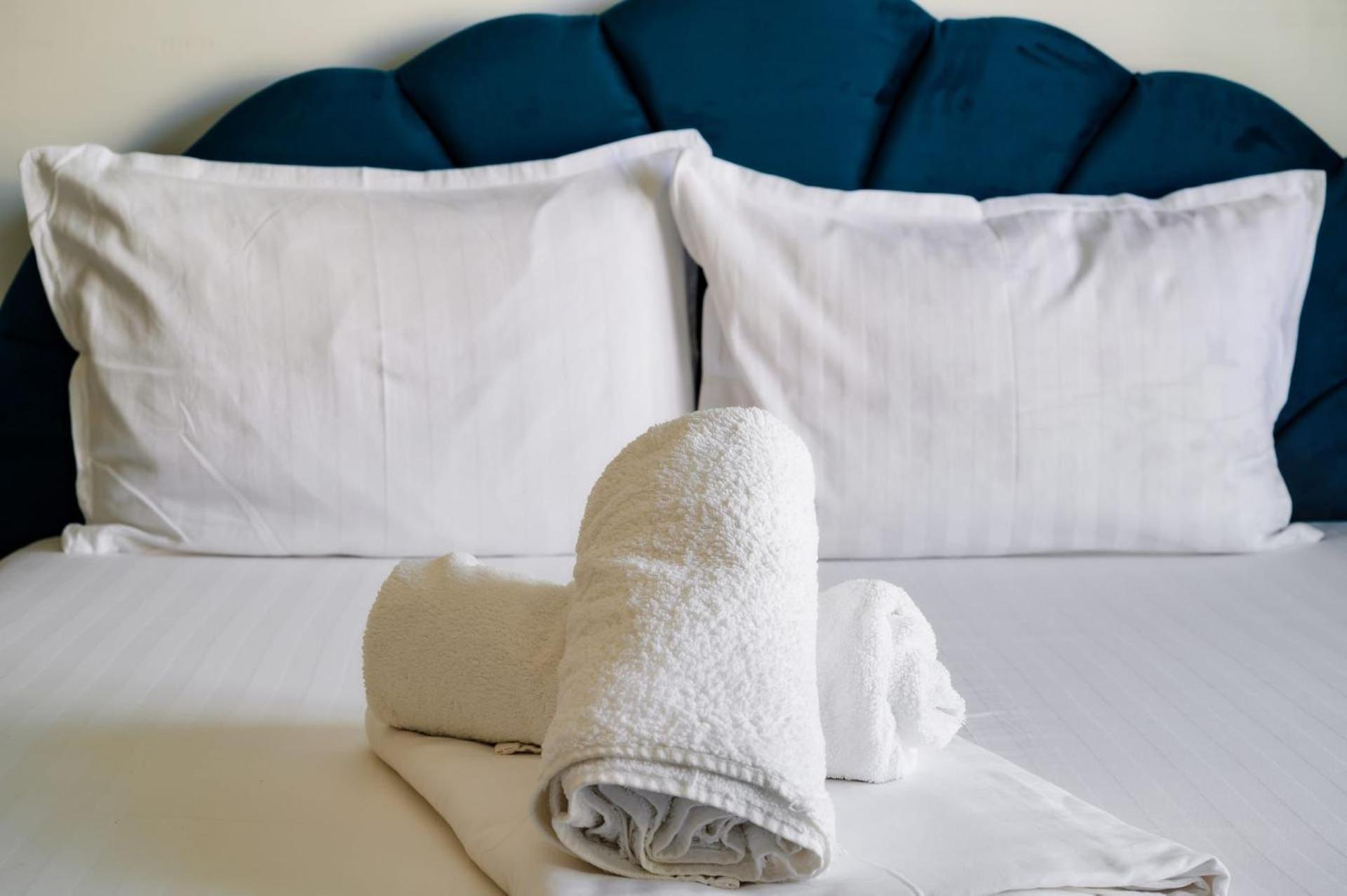 Luxury Suite Alezzi Beach Apartment Piscina Incalzita Sauna Jacuzzi Parking Navodari Bagian luar foto